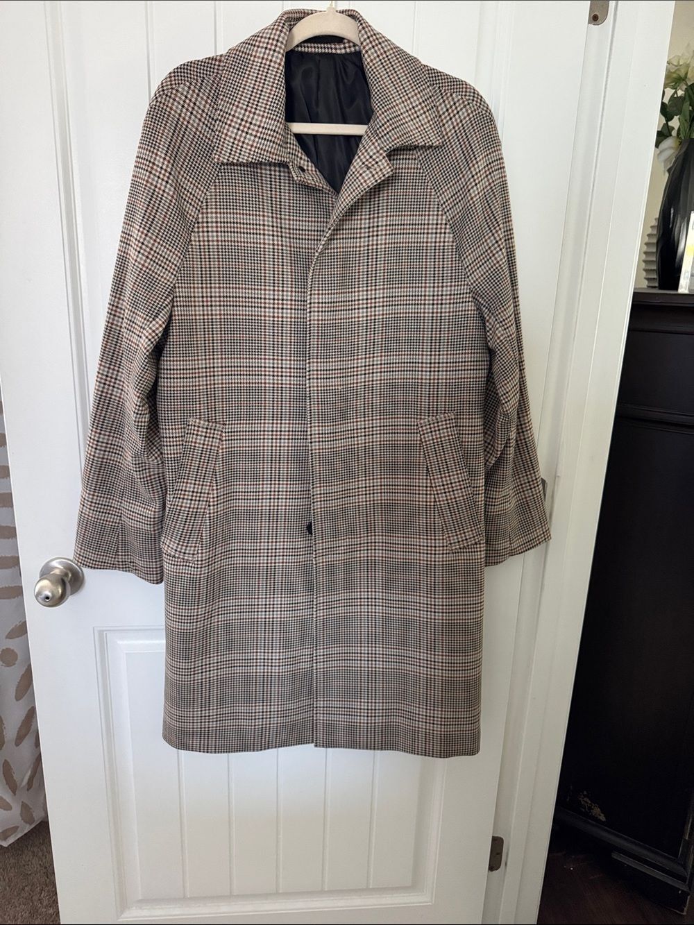 Checked Coat in Brown and Black Houndstooth
